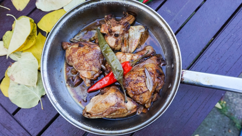 adobo filipino de pollo