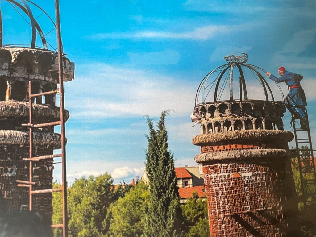 Justo building his cathedral