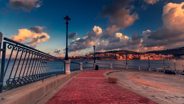 Bonitas vistas a la bahía de St Paul's Bay, Malta