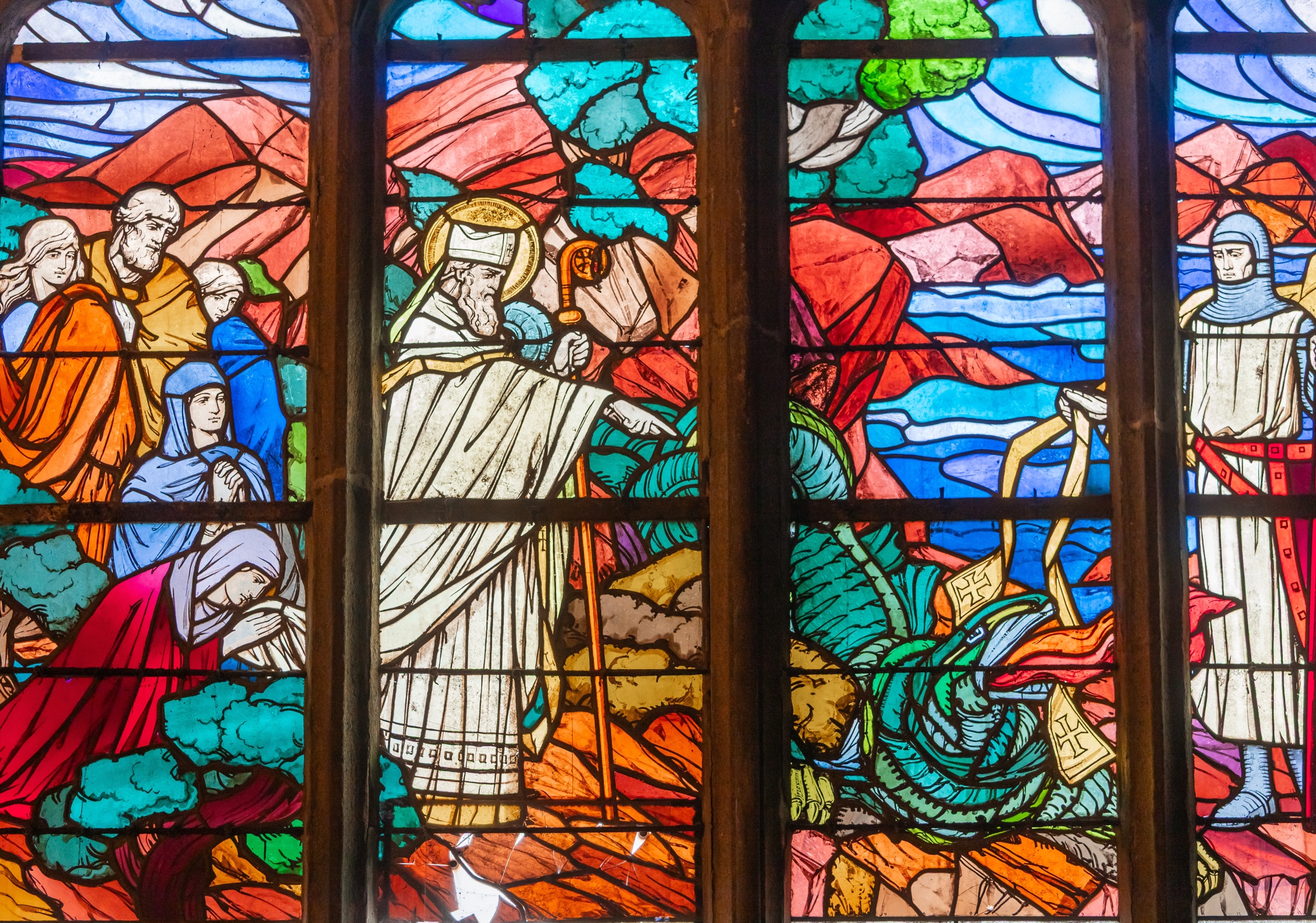 vidrieras detalles de las ventanas de la catedral de San Pablo Aureliano