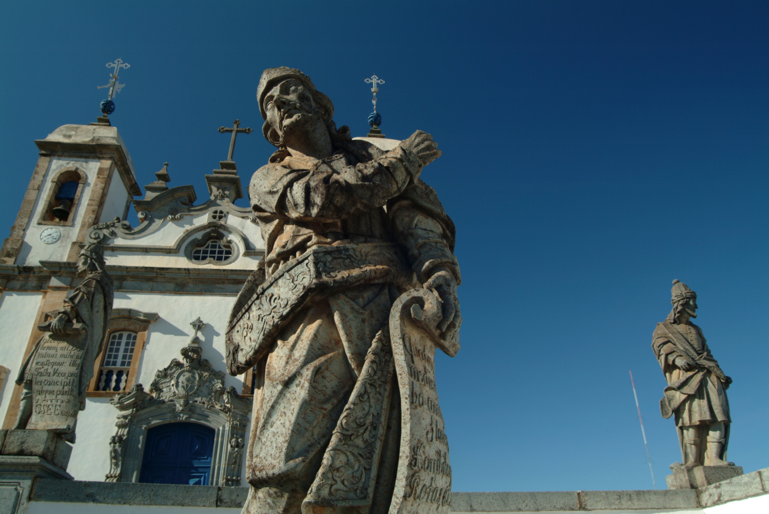 The Sanctuary of Bom Jesus de Matosinhos, adorned with sculptures by Antônio Francisco Lisboa, the Aleijadinho, work known as 12 Prophets