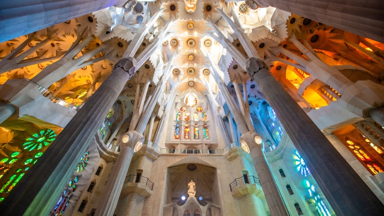 Interior sagrada familia