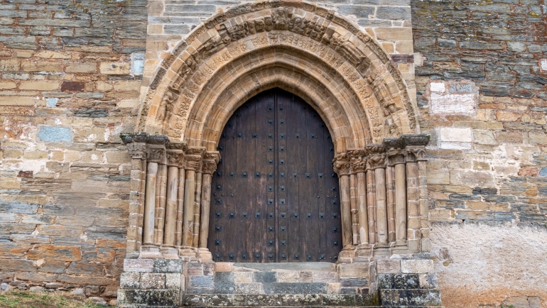 Puerta del perdón en iglesia santiago villafranca del Bierzo