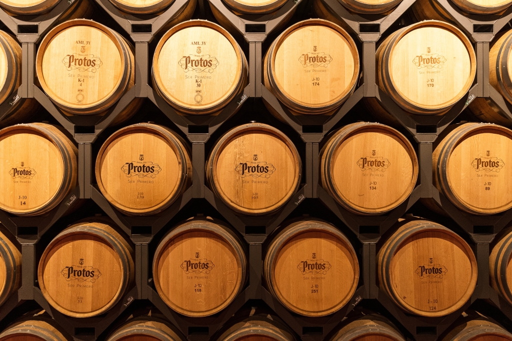 Interior of the Protos winery in Peñafiel (Valladolid). Designed by Rogers Stirk