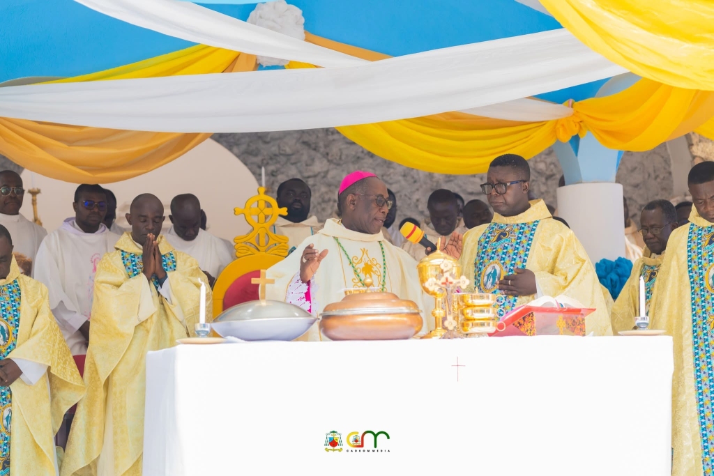 Celebration of Holy Mass in Buoho Grotto