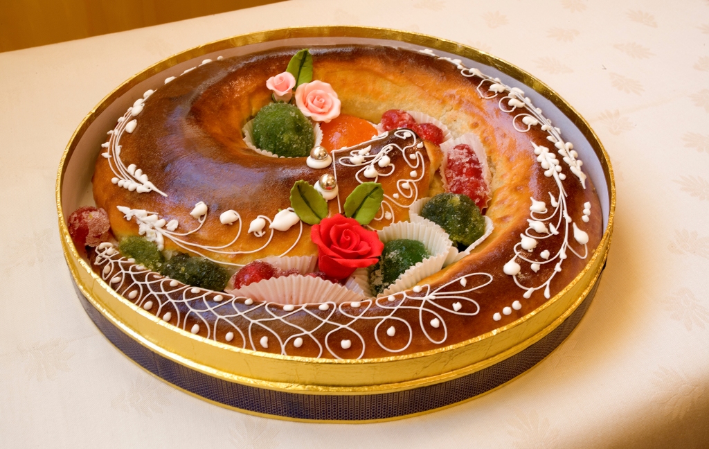 The "Mazapan", tipical delicatessen based on almonds, from the Toledo region, Castilla la Mancha, Spain